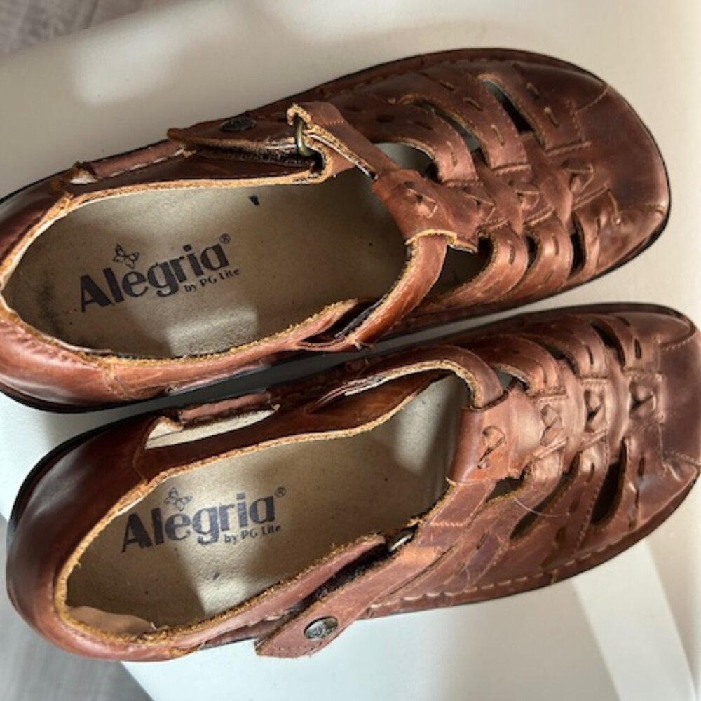 Women's Alegria Fisherman Shoes - Picture 2 of 4